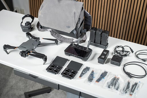 Begagnad DJI Mavic 3 Cine Combo - detta ingår